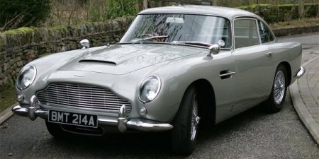 Раритетный Aston Martin DB5 Джеймса Бонда продадут на аукционе