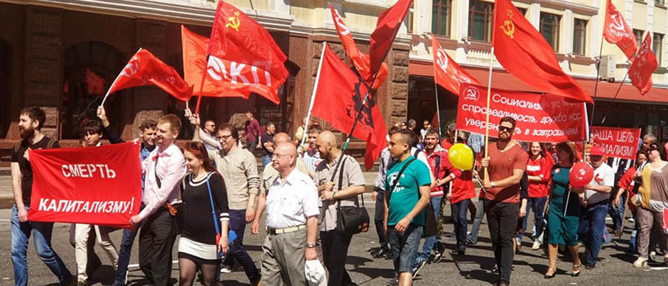 Смешной Донецк: Чудной Первомай, кони-люди и запреты для голубей (Фото)