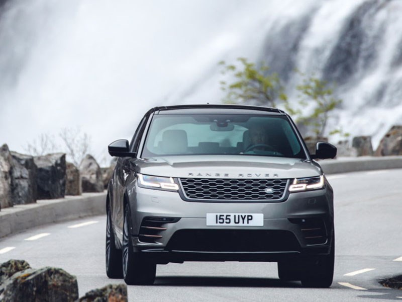 Range Rover обновил Velar