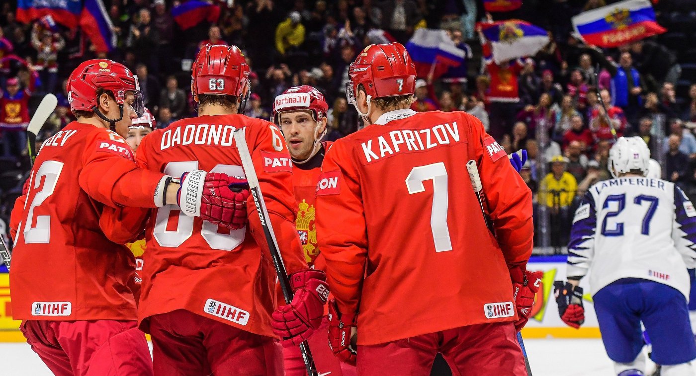 "Обыграли французов, зря вы нас превозносите": российские хоккеисты о первой игре ЧМ