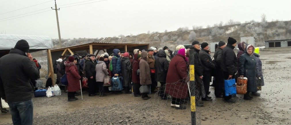 МинВОТ опубликовало данные о пересечении линии разграничения на Донбассе (Инфографика)