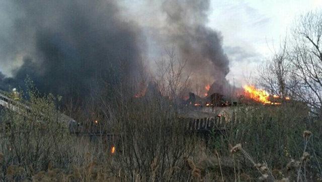 Площадь пожара в цехе в Арамиле достигла 1,5 тысячи квадратных метров