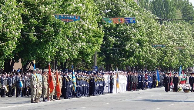 В Кривом Роге чиновницу уволили за исполнение песни Захаровой в День Победы