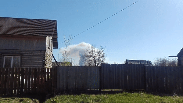 Опубликовано видео взрывов в Пугачево - РИА Новости, 16.05.2018