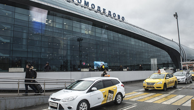 ФАС урегулировала ситуацию с доступом такси в аэропорт "Домодедово"