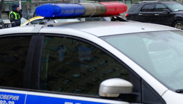 В Москве полиция ищет вооруженную группу, ограбившую водителя