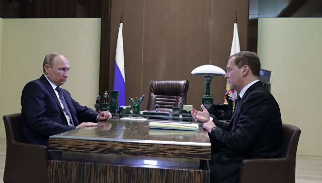 Медведев озвучит Путину предложения по персональному составу правительства