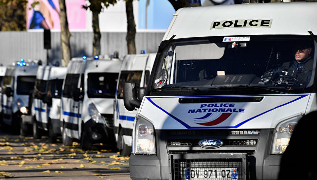 Друга напавшего на прохожих в Париже обвинили в терроризме