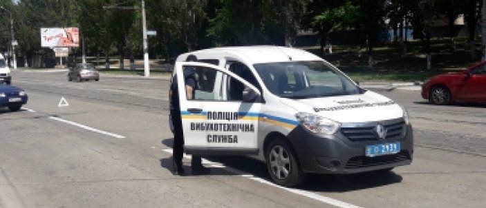 В Мариуполе произошло ДТП с участием авто взрывотехнической службы полиции (Фото)