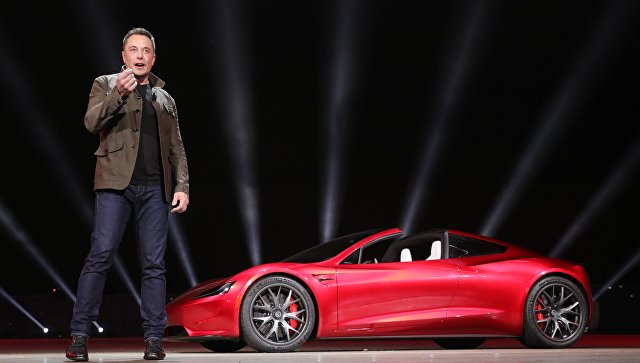 Маск рассказал о "потрясающей" двухмоторной Tesla