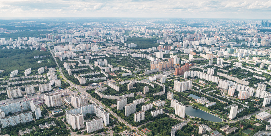 Эксперты оценили влияние падения курса рубля на стоимость жилья в России