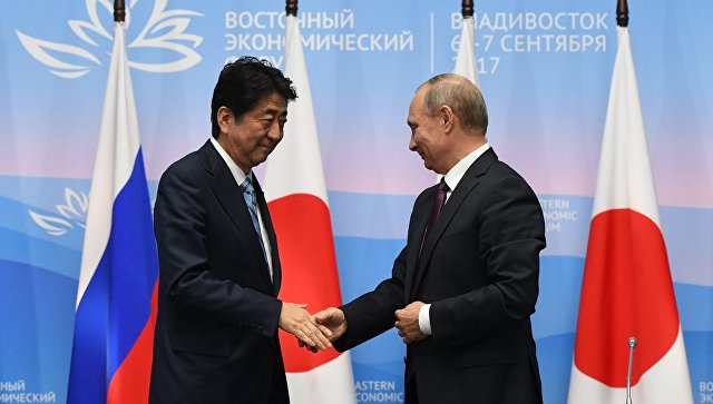 Путин и Абэ проведут переговоры и откроют годы Японии и России