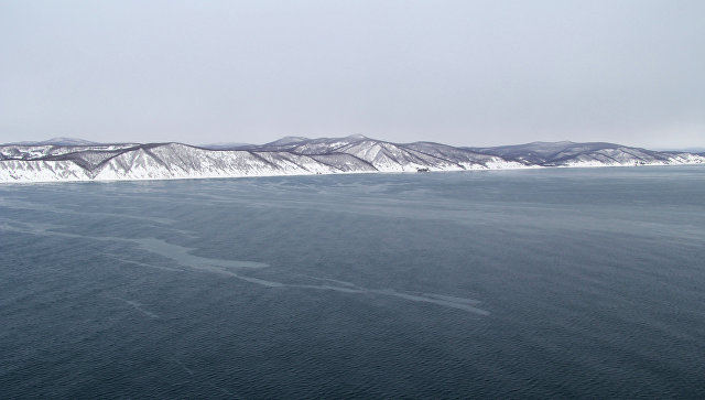 В Японском море российское рыболовное судно столкнулось с лодкой