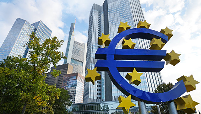 Курс евро продолжил рост после торгов
