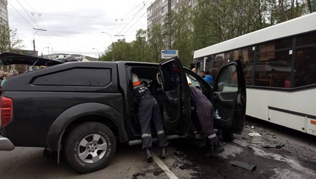 В ДТП в Мурманске погиб человек, еще десять получили травмы