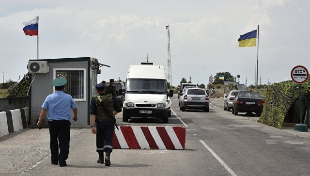 В Киеве заявили о потере управления в граничащих с Крымом районах