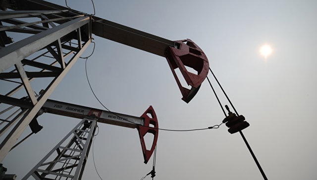 Нефть дешевеет на фоне данных по запасам в США