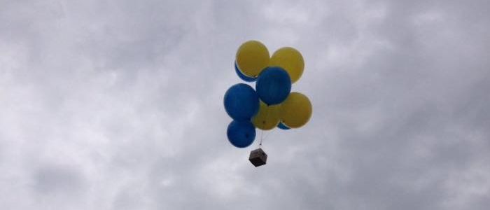 В Донецк на воздушных шарах отправили две посылки (Фото)