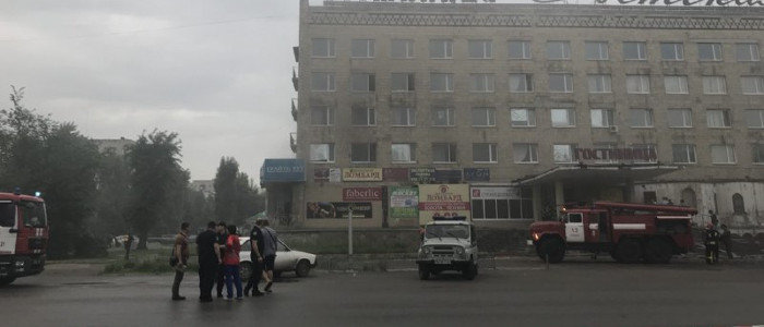 На Луганщине горела гостиница (Фото)