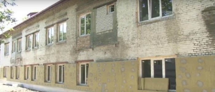 Для переселенцев за 12 миллионов реконструируют дом на Днепропетровщине (Фото)