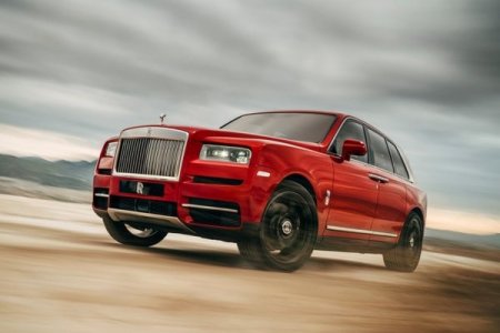 Внедорожник Rolls-Royce Cullinan представлен в России и получил рублевый ценник