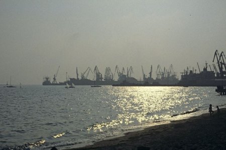 Украина перекрыла три участка Азовского моря