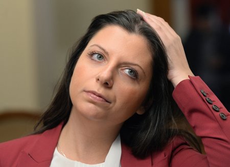 "Умилил до слез": Симоньян ответила на критику Порошенко и посоветовала не учить ее русскому языку
