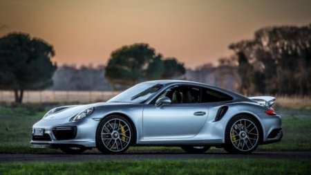 Новое поколение Porsche 911 презентуют осенью