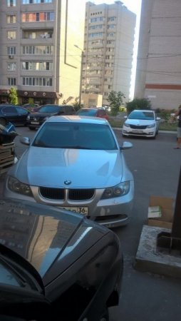 Воронежцы на сутки стали заложниками автохама на BMW