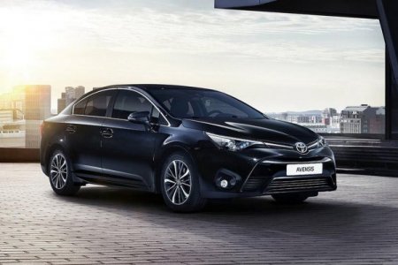 В Европе седан Toyota Avensis заменит новая Camry