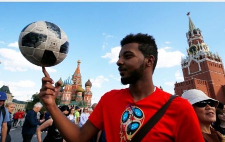 Журналист Washington Post ждал от РФ серости и мрака, а очутился на празднике футбола