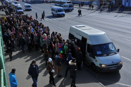 Тема пассажиров маршруток с запахом поссорила воронежцев