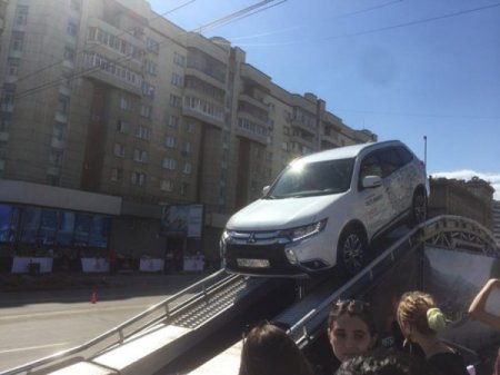 В Новосибирске состоялось мотор-шоу Mitsubishi Road Show 2018