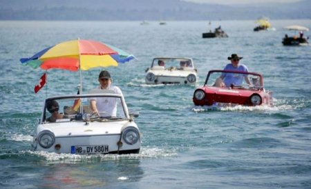 В Воронеже на видео попали «плывущие» по «морю» автомобили