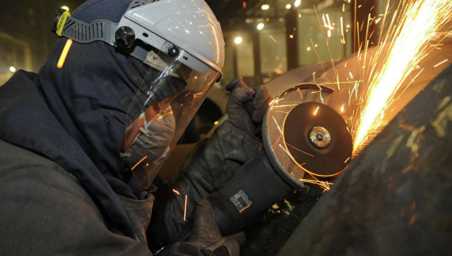 Евросоюз будет защищать свои интересы ввиду новых пошлин США на сталь