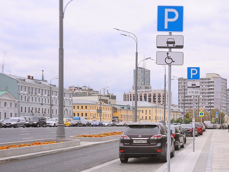 Власти Москвы рассказали, где не стоит парковаться