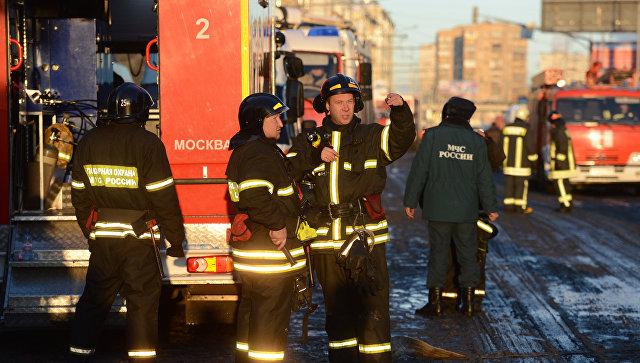 Спасатели проверят информацию о возгорании пятиэтажки в центре Москвы