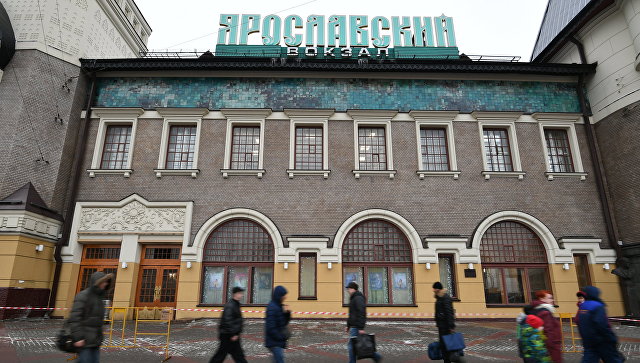 На Ярославском вокзале в Москве выявили нарушения при хранении продуктов
