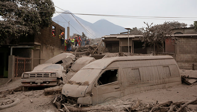 Гватемала попросила международной помощи после извержения вулкана