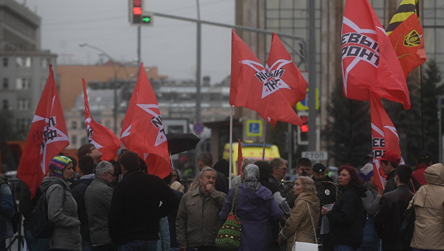 На согласованный митинг в Москве пришли около 1,7 тысячи человек