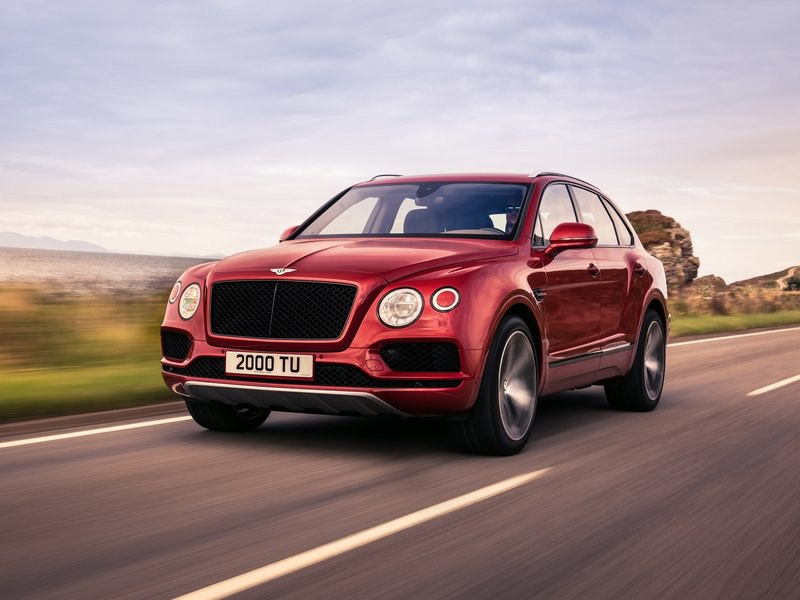 Bentley привезла в Россию Bentayga с новым мотором