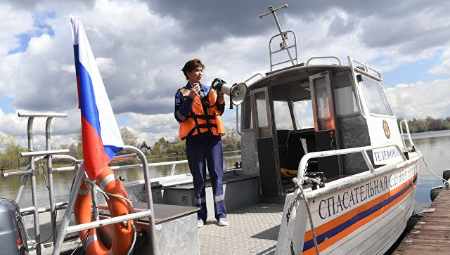 Под Челябинском после ЧП с лодкой спасатели нашли утонувшего мужчину