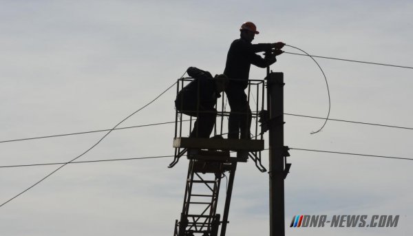 Энергетики ДНР восстановили нарушенное непогодой электроснабжение в городах Республики