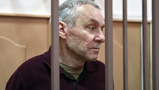 Суд отложил предварительные слушания по делу отца полковника Захарченко