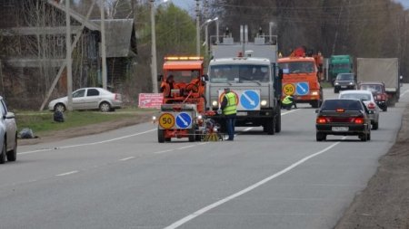 На дорогах Омска появилась «долгоиграющая» разметка