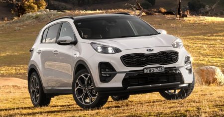 KIA показала фото базовых версий нового кроссовера KIA Sportage