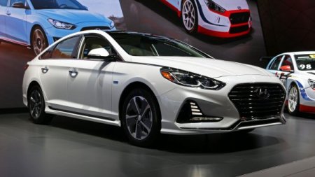 Новый седан Hyundai Sonata вышел в плагин-гибридной версии