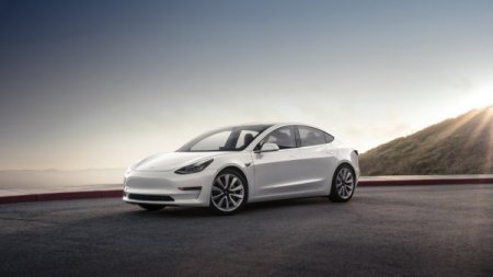 Tesla сделает из Model 3 конкурента BMW M3