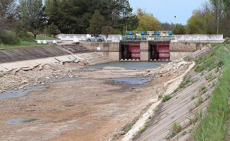 На Украине предлагают «вернуть» Крым, используя воды из Днепра