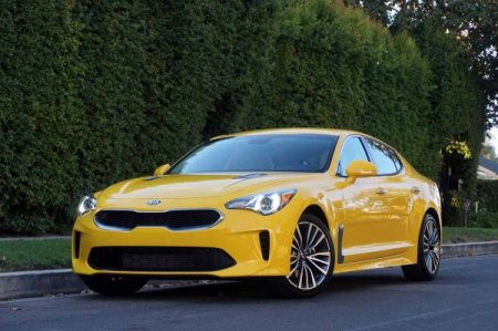 У желтых KIA Stinger обнаружили проблемы с лакокрасочным покрытием